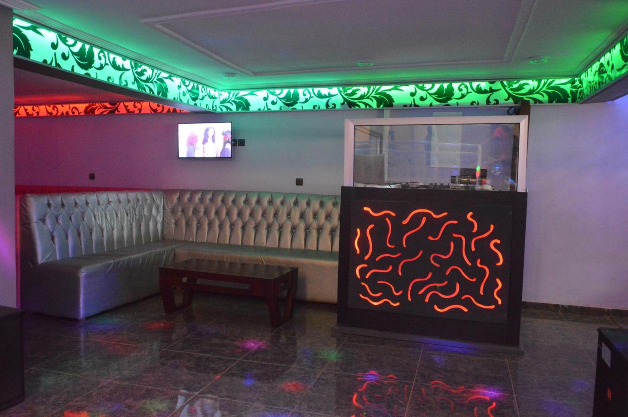 Nikita Hotel Yaoundé Zewnętrze zdjęcie