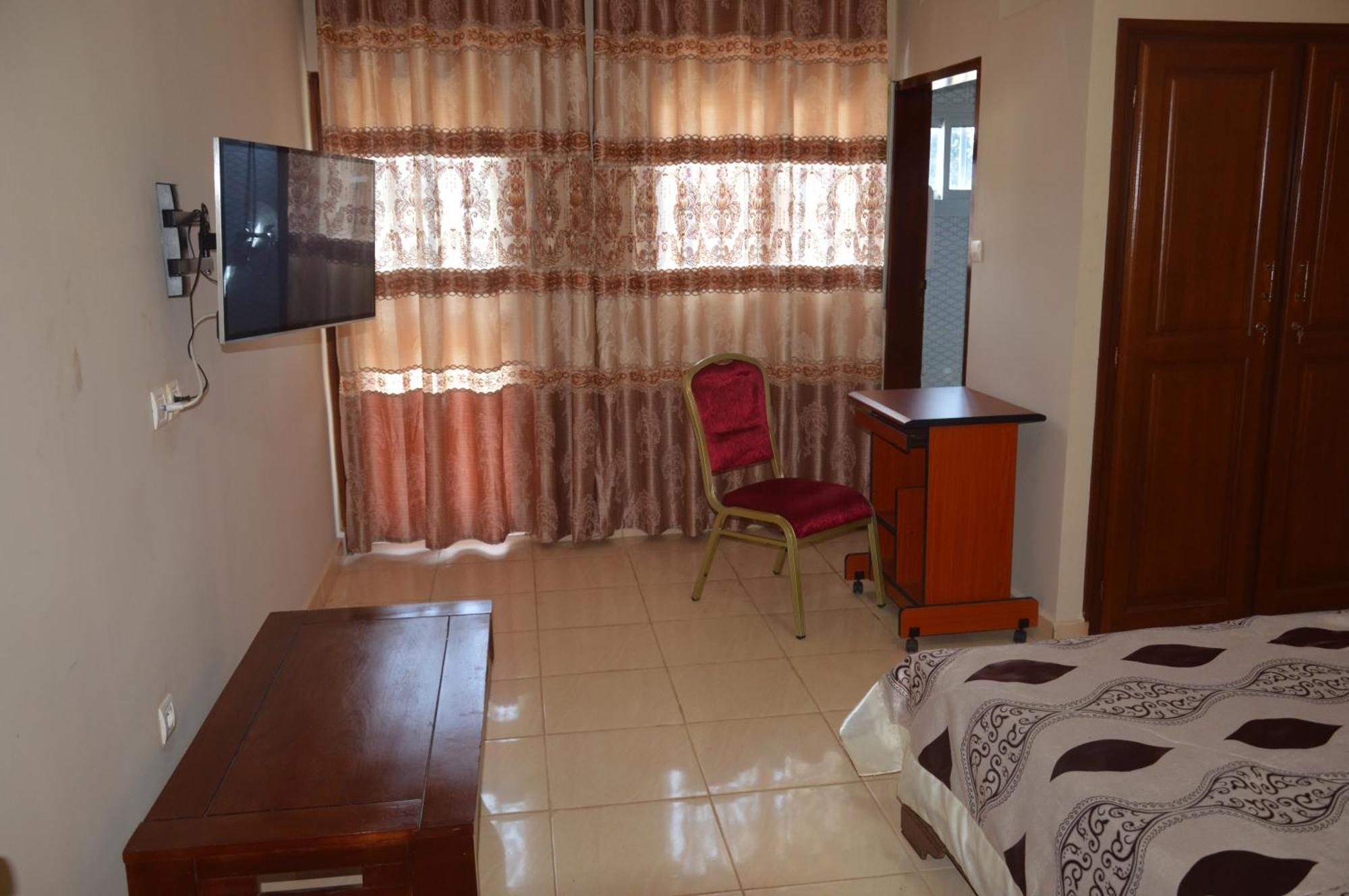 Nikita Hotel Yaoundé Zewnętrze zdjęcie