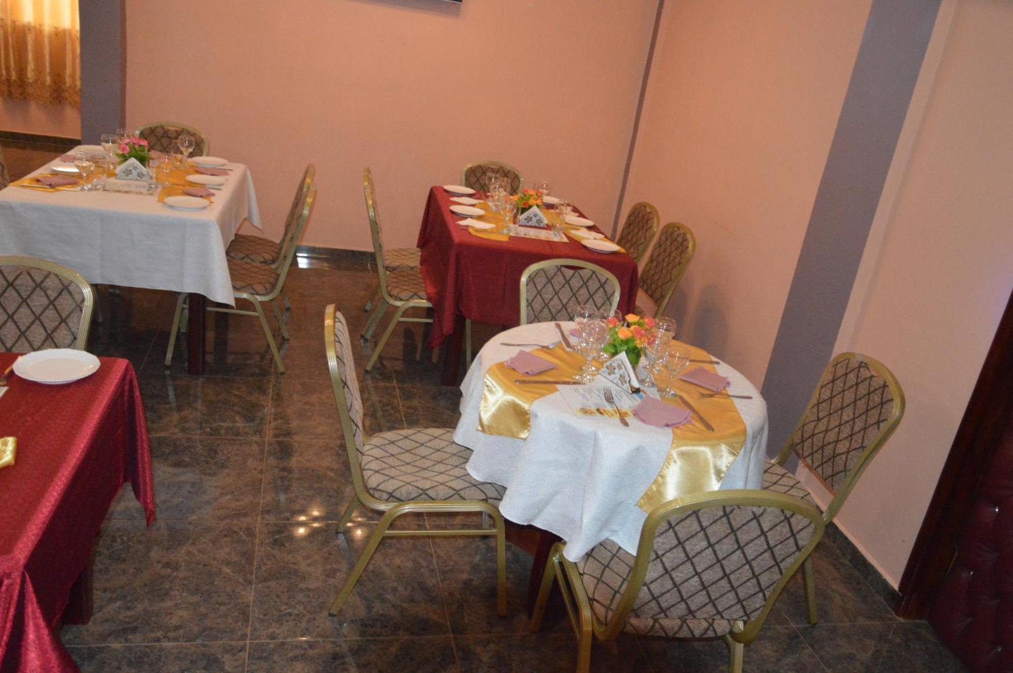Nikita Hotel Yaoundé Zewnętrze zdjęcie